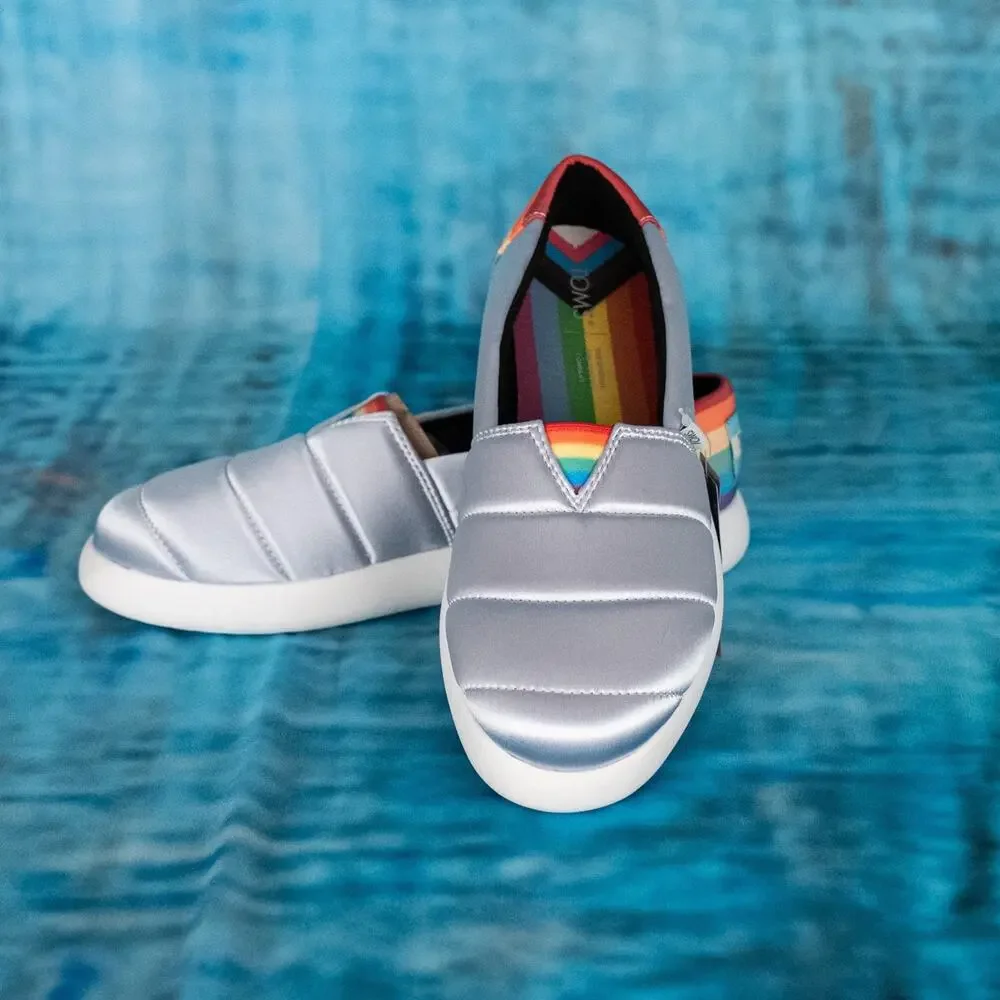 Toms Women's Alpargata Mallow Slip-On Comfort Shoe SZ 9 Silver Metallic Rainbow